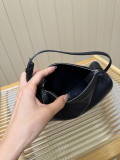 The R*ow Top Bag   19*8*10cm