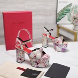 Women V*alentino Top Quality Sandals
