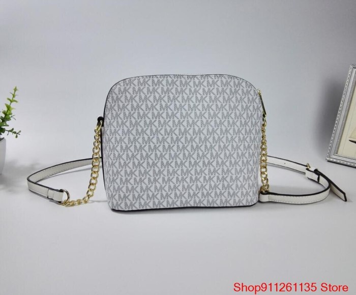 Classic handbag shoulder bag ladies messenger bag handbag