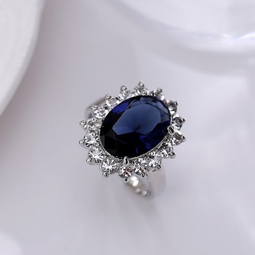 New Trendy Princess Crystal Engagement Design Rings for Women Blue Zircon Rhiestone Elegant Rings Female Wedding Jewelry Gifts