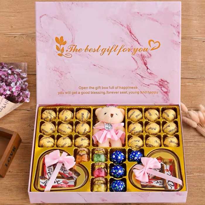 Filled chocolate, gift box snacks creative love