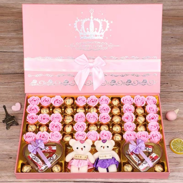 Filled chocolate, gift box snacks creative love