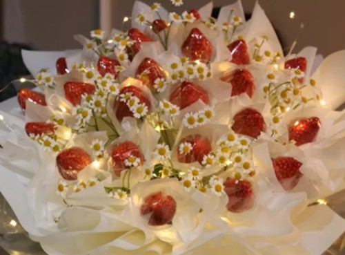 Strawberry rose