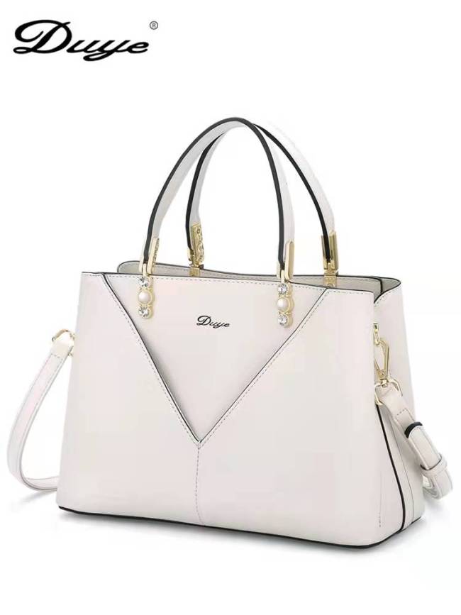 Bag women's summer 2021 new fashion and versatile women's messenger bag single shoulder high-capacity atmosphere portable women's temperament