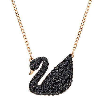 A package of a Swarovski necklace and an exquisite jade bracelet / high-end product