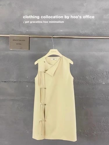 New Chinese vertical lapel, sleeveless short skirt with women's summer design sense, irregular, highlighting temperament, sexy vest skirt