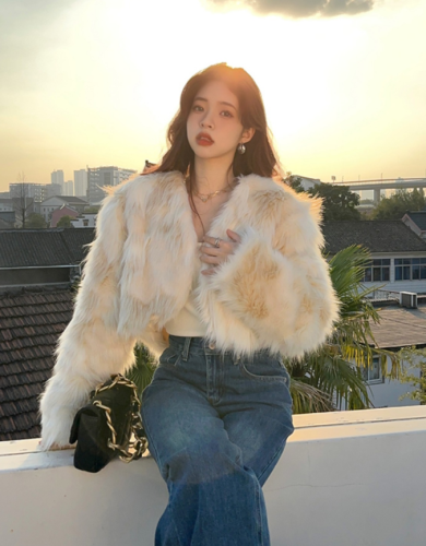 Short environmental protection fur coat winter Korean version loose and thick high-grade temperament short long sleeve coat women
