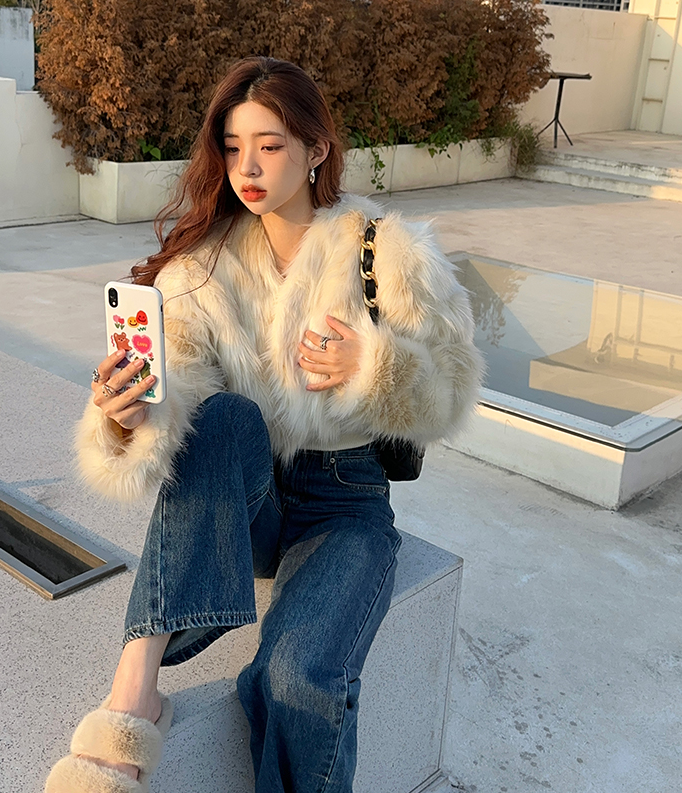 Short environmental protection fur coat winter Korean version loose and thick high-grade temperament short long sleeve coat women