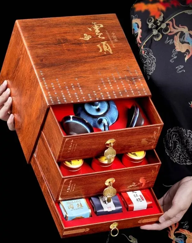 Wuyishan Jin Junmei Black Tea Gift Box