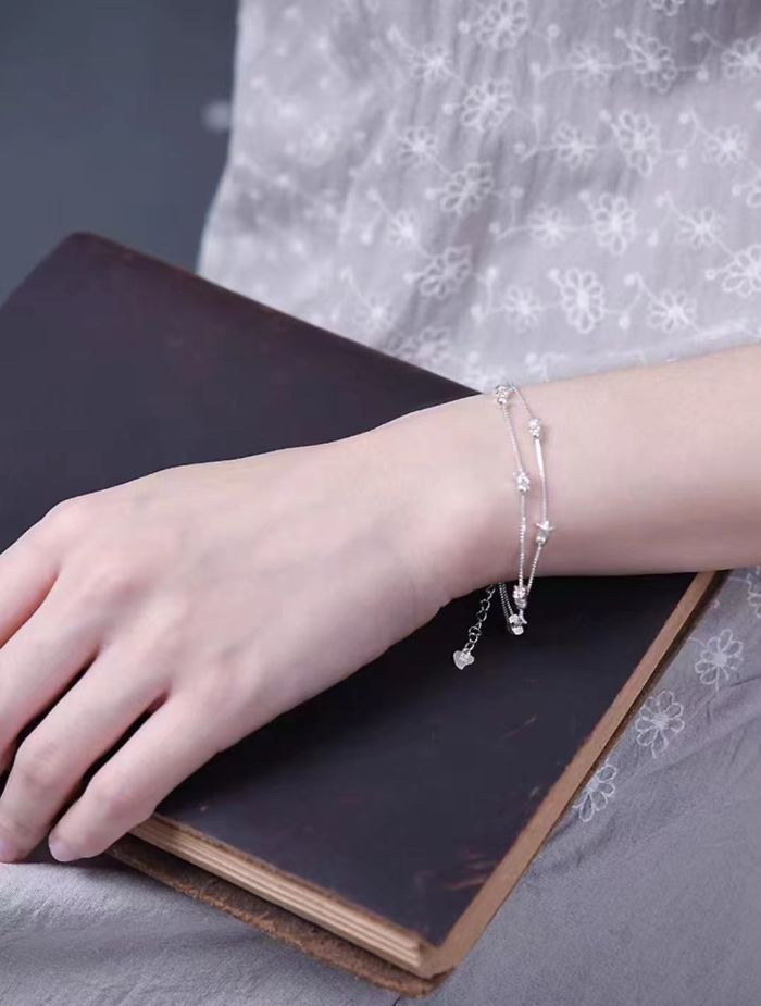 High definition Star necklace female Loop pendant full of diamond four-leaf clover sterling silver plated 18K white gold light luxury clavicle chain（ Exclusive and customized ）