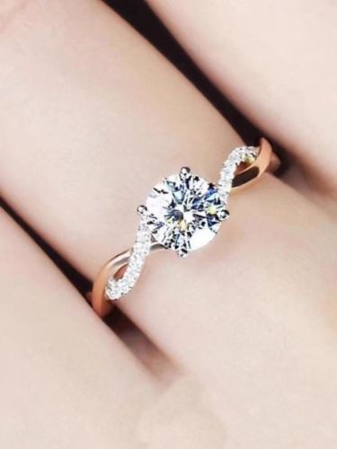 1 carat Mosan diamond ring in gold as a gift for girlfriend