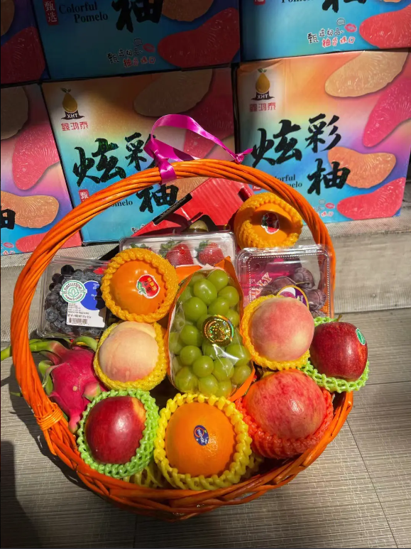 Fruits Basket, Apple, Orange, Grasp mixed.