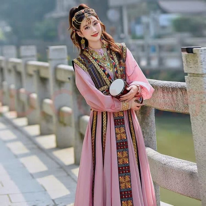 Glamorous custom ethnic couture pieces Striking bespoke ethnic couture
