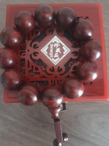 High-grade rosewood bracelet