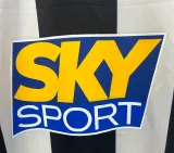 2004-2005 JUV Home Retro Soccer Jersey