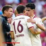2024-25 Bayern Third Kids Soccer Jersey (带袖广告)
