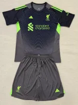 2025-26 LIV Black GoalKeeper Kids Soccer Jersey *绿标