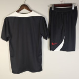 2025-26 LIV Black Training Short Suit (肩白色)