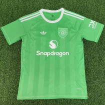 2025-26 Man Utd Green Goalkeeper Fans Soccer Jersey