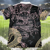 2025-26 RMA Black Special Edition Fans Training Shirts (粉金龙)