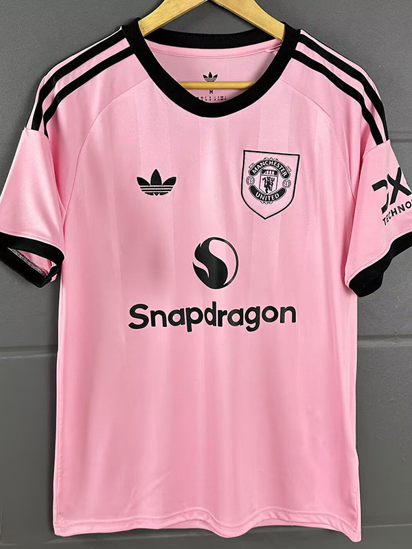 2025-26 Man Utd Pink Goalkeeper Fans Soccer Jersey