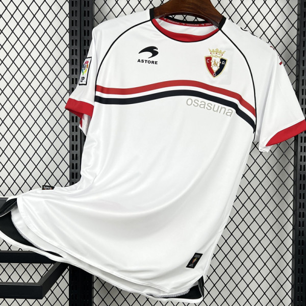 2011-2012 Osasuna Away Retro Soccer Jersey (带章)