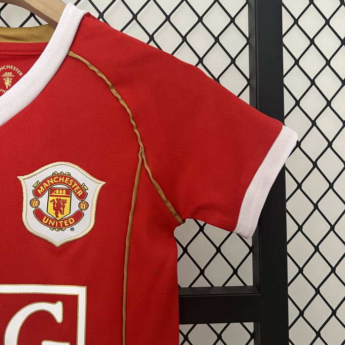 Manchester United 2006/07 Home Retro Kids Kits