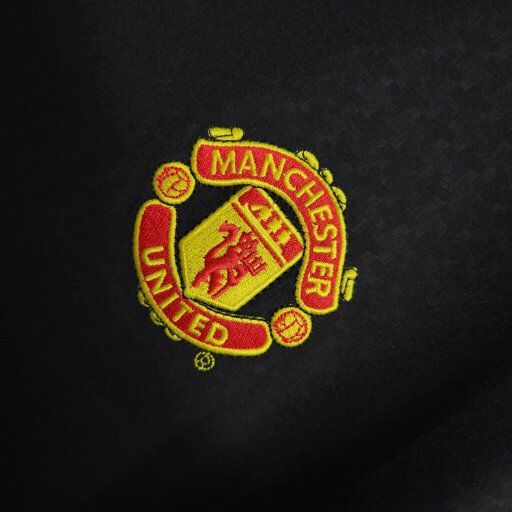 03-04 Retro Manchester United  Away Kit