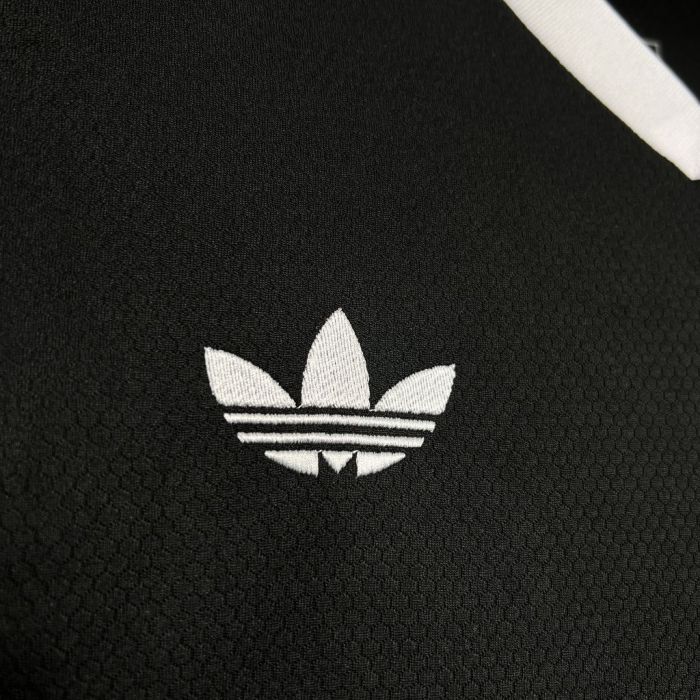 Bayern Munich GoalKeeper jersey 24/25