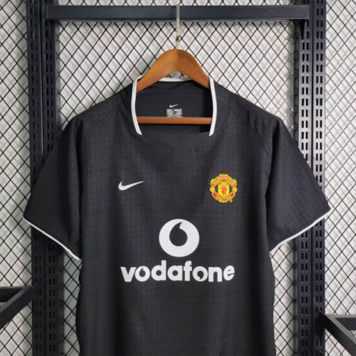 03-04 Retro Manchester United  Away Kit