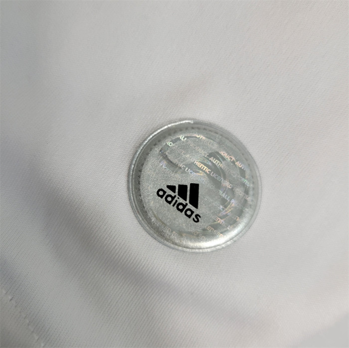 09-10 AC Milan away kit