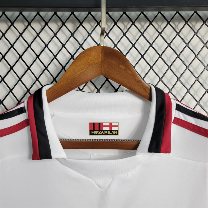 09-10 AC Milan away kit