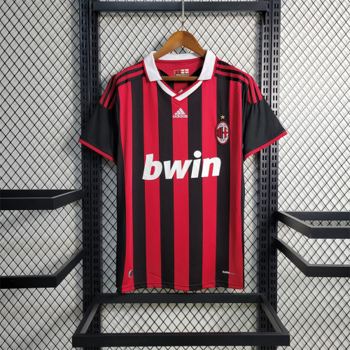 09-10 AC Milan home kit