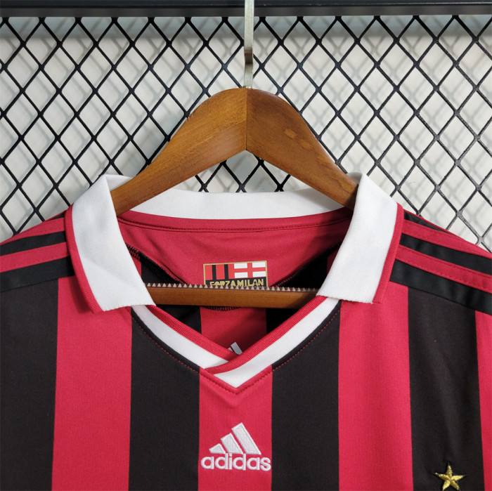 09-10 AC Milan home kit