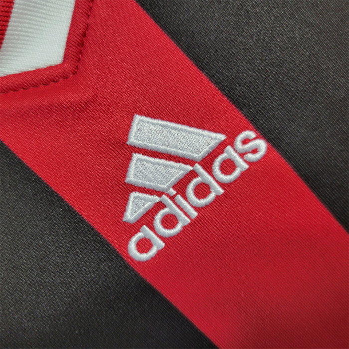 09-10 AC Milan home kit