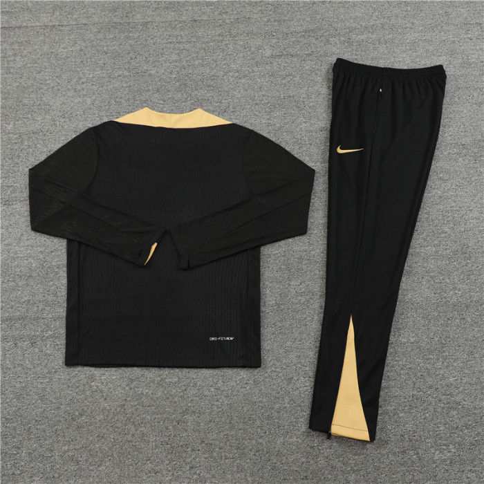 PSG tracksuit 24/25 black with gold Quater Zip Training Kit