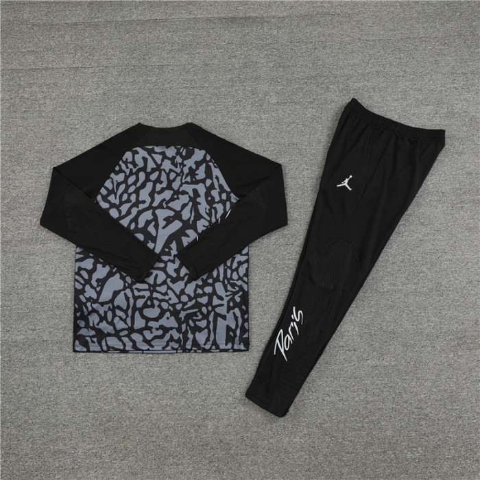 PSG tracksuit 23/24 black with grey Quater Zip Training Kit