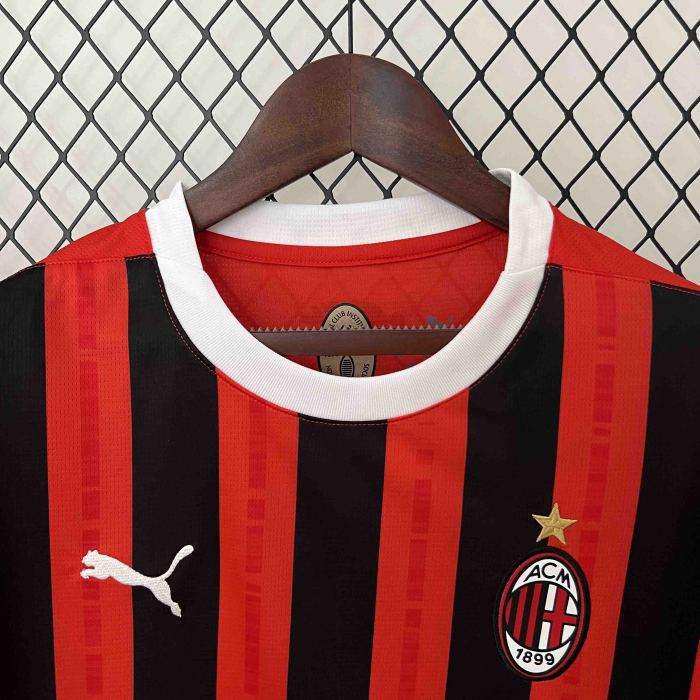 AC Milan Jersey 24/25 Home Kit