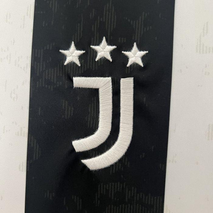 Juventus Jersey 24/25 Home Kit