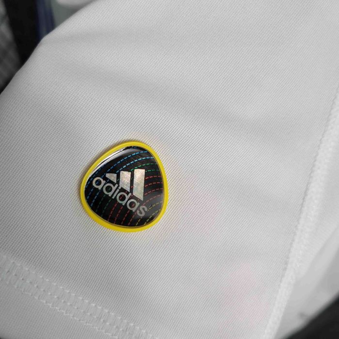Real Madrid 2010-11 jersey retro home kit