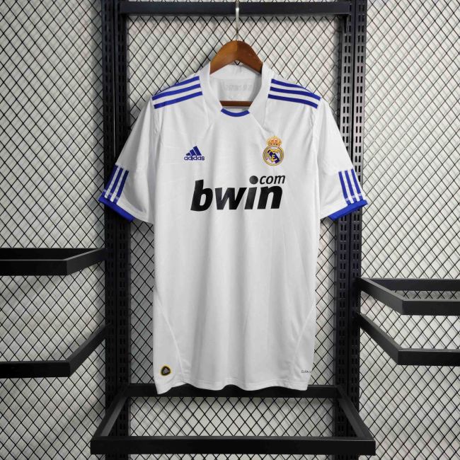 Real Madrid 2010-11 jersey retro home kit