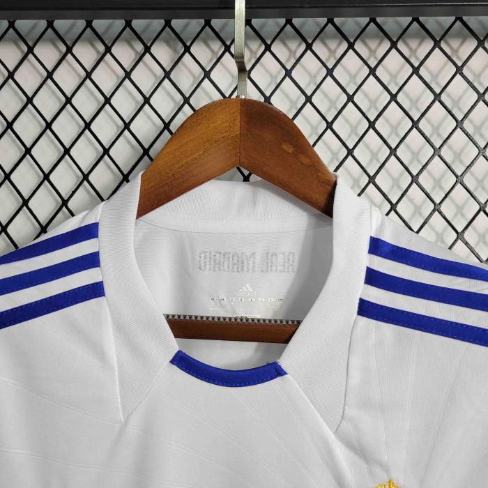 Real Madrid 2010-11 jersey retro home kit