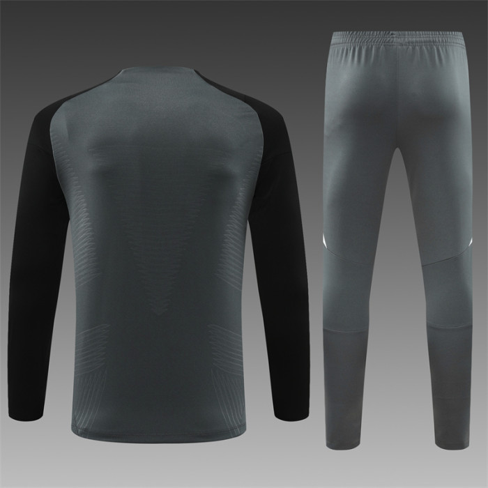 Manchester United 24/25 Dark grey Quater Zip Training Kit