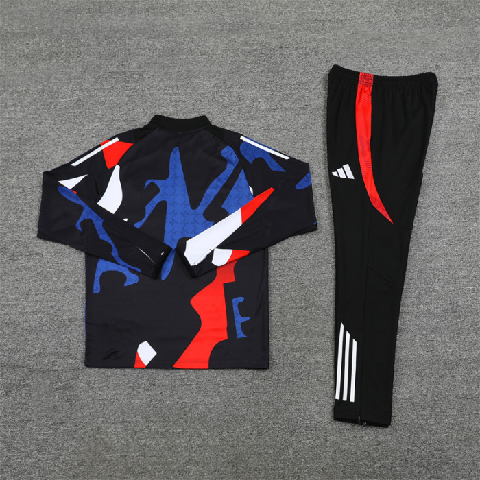 Manchester United 24/25 Black camouflage Quater Zip Training Kit