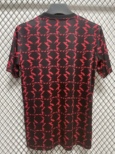 Manchester United Pre-match training shirt 2024/25