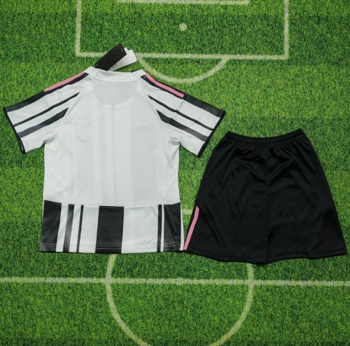 Juventus Jersey 25/26 Home Kit With Short For Men