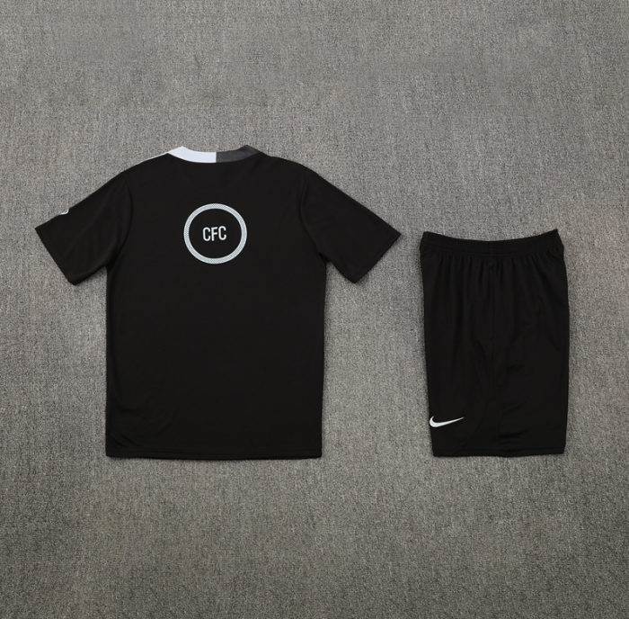 2526 Short Sleeve Chelsea Black training kit