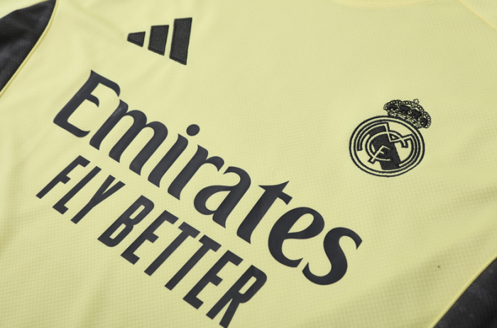 2526 Real Madrid short sleeved training kit white mens and kids