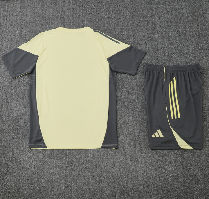 2526 Real Madrid short sleeved training kit white mens and kids