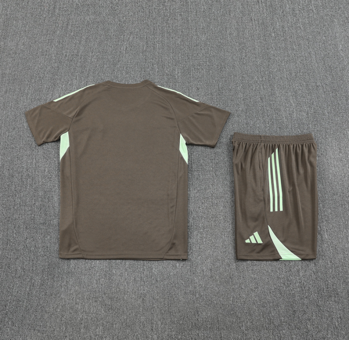 2526 Real Madrid short sleeved khaki training men and kids